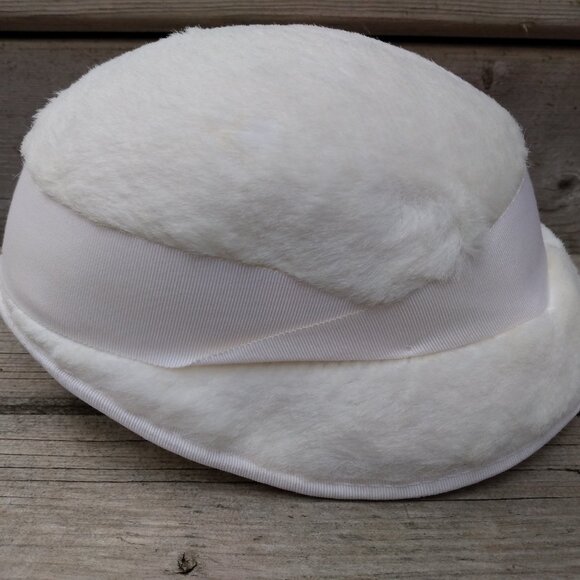 Vintage Cloche Hat Winter White Faux Fur Plush 20.5" - Picture 4 of 12